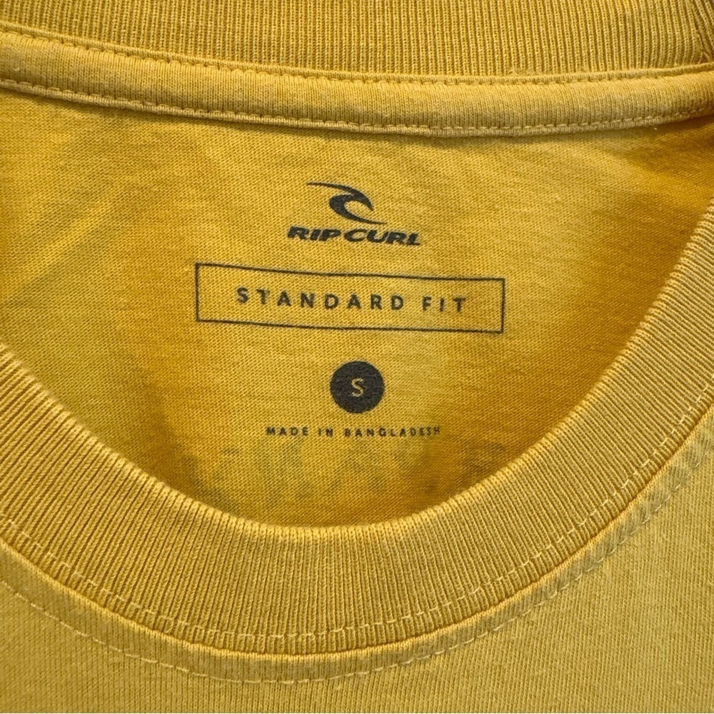 Yellow Ripcurl Standard Fit Short Sleeve T-Shirt - Size Small - Picture 3 of 4